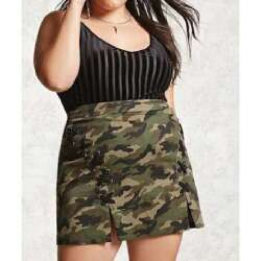 Forever 21 Camo Mini Skirt